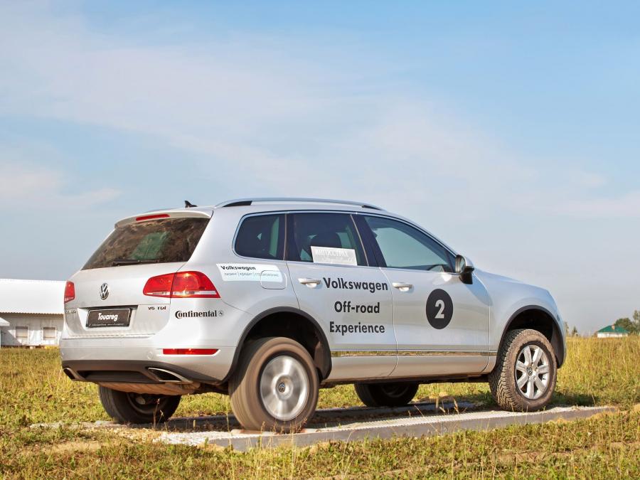  Volkswagen Touareg V6 TDi Terrain Tech Paket 2010 года  (фото 11 из 34)